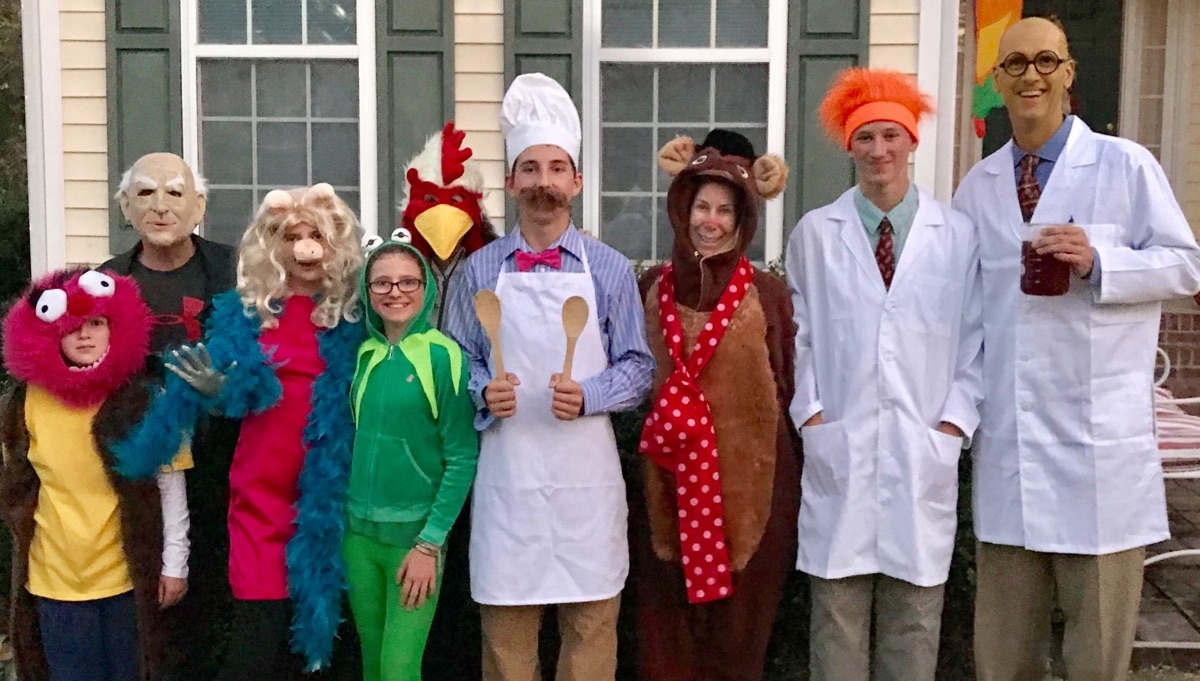 Families dressed up as muppets